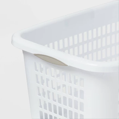 2bu Laundry Basket White - Brightroom™: Portable Plastic Clothes Organizer With Built-In Handles, 70.4L Capacity 3 2bu Laundry Basket White - Brightroom™: Portable Plastic Clothes Organizer With Built-In Handles, 70.4L Capacity - Image 2